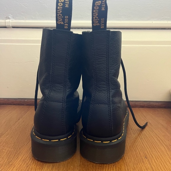 1460 Women’s Pascal Virginia Leather Doc Marten boots - Picture 3 of 7